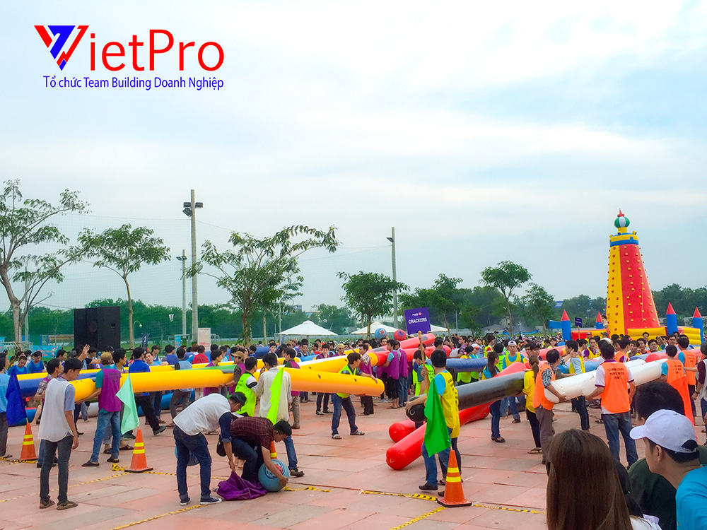 Phân biệt Team Building và Vận động trường